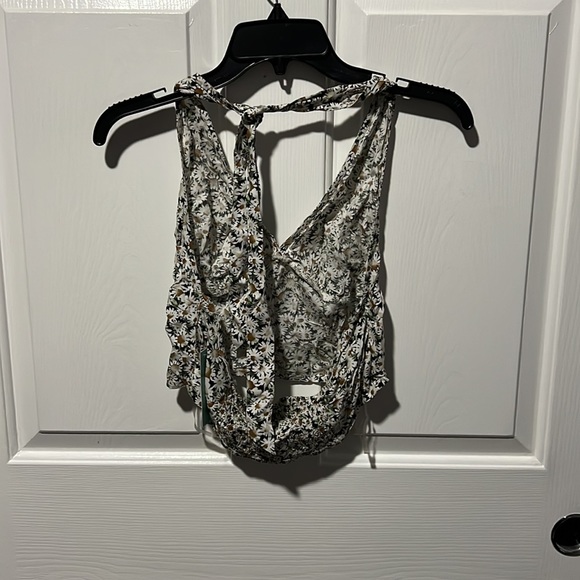 Abound Floral Halter Top .....MSRP $17 - Picture 3 of 3